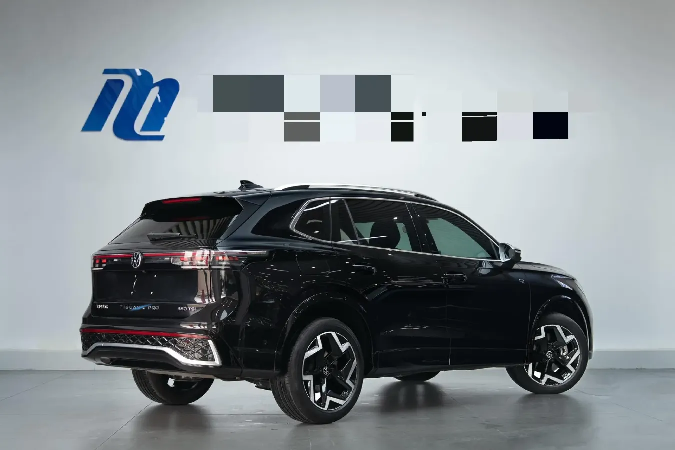 2025 Volkswagen Tiguan L 2.0T 220HP L4 7DCT,autocango,china used car exporter,china ev exporter,chinese used car exporter,chinese used ev exporter