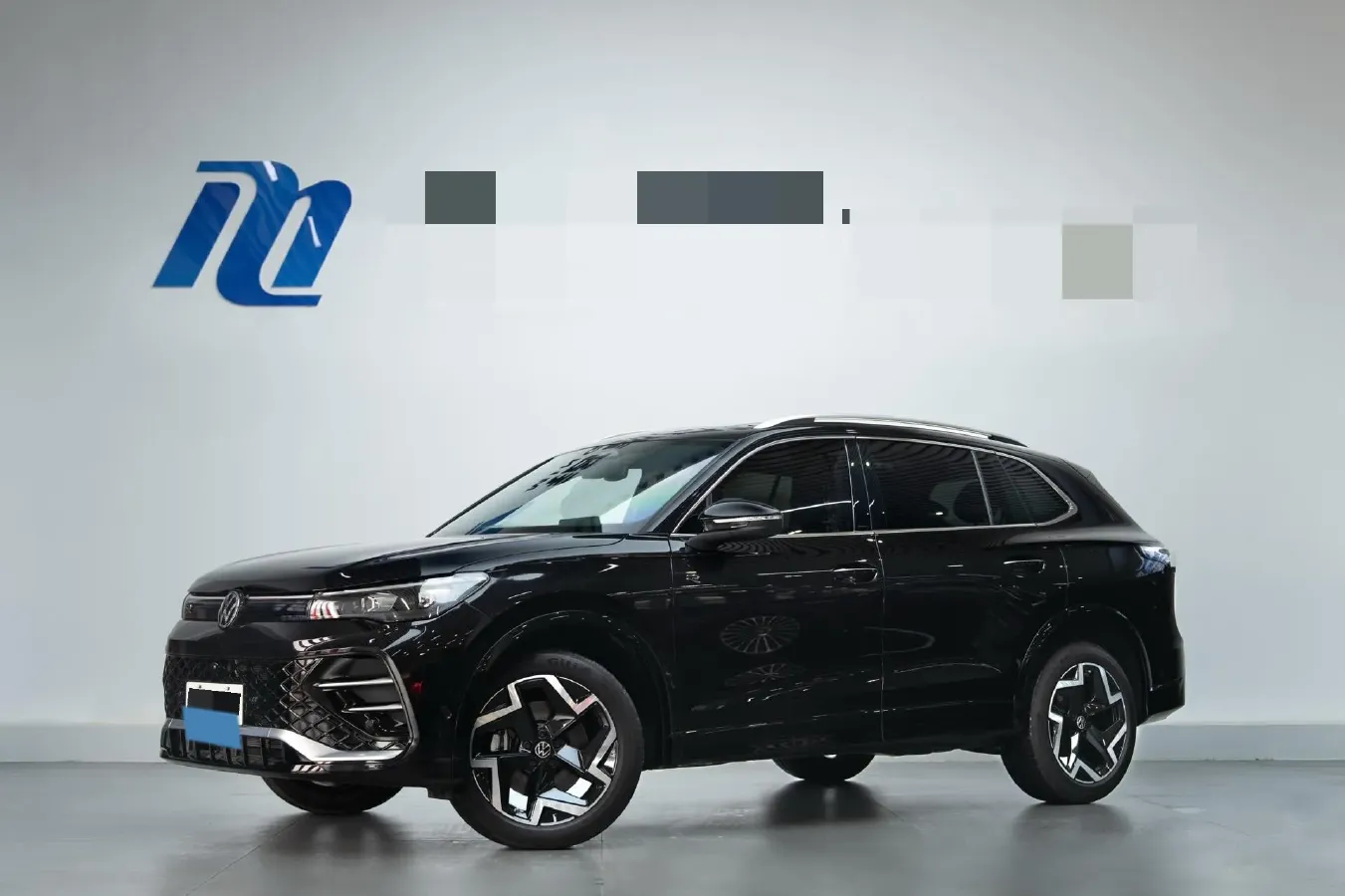 2025 Volkswagen Tiguan L 2.0T 220HP L4 7DCT,autocango,china used car exporter,china ev exporter,chinese used car exporter,chinese used ev exporter