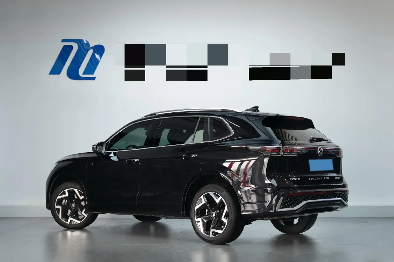 2025 Volkswagen Tiguan L 2.0T 220HP L4 7DCT,autocango,china used car exporter,china ev exporter,chinese used car exporter,chinese used ev exporter