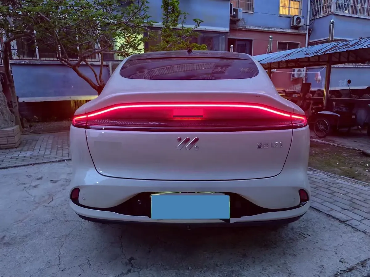 2025 IM LS6 BEV 75KWH,autocango,china used car exporter,china ev exporter,chinese used car exporter,chinese used ev exporter