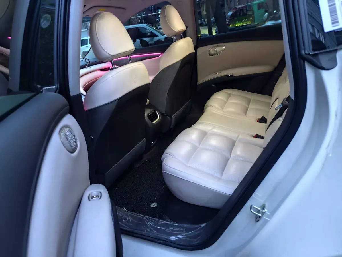 2025 IM LS6 BEV 75KWH,autocango,china used car exporter,china ev exporter,chinese used car exporter,chinese used ev exporter