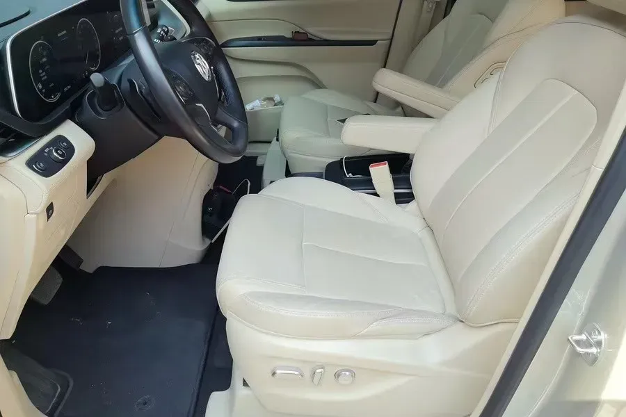 2022 Buick GL8 2.0T 237HP L4 9AT,autocango,china used car exporter,china ev exporter,chinese used car exporter,chinese used ev exporter