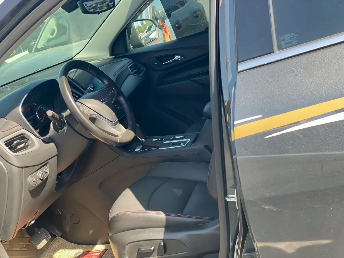 2019 Chevrolet Equinox 2.0T 260HP L4 9AT,autocango,china used car exporter,china ev exporter,chinese used car exporter,chinese used ev exporter