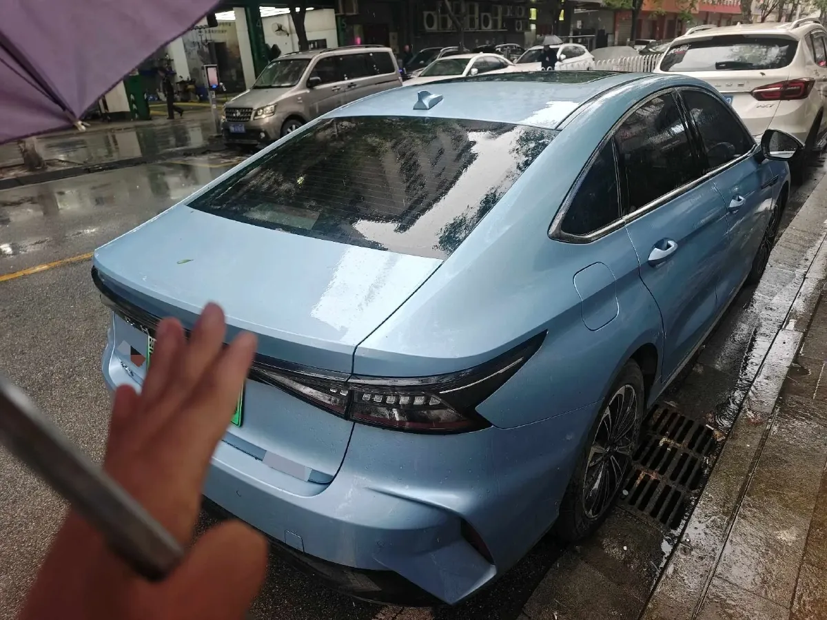 2024 Fulwin FulwinA8 1.5T 156HP L4 1DHT PHEV 18.3KWH,autocango,china used car exporter,china ev exporter,chinese used car exporter,chinese used ev exporter