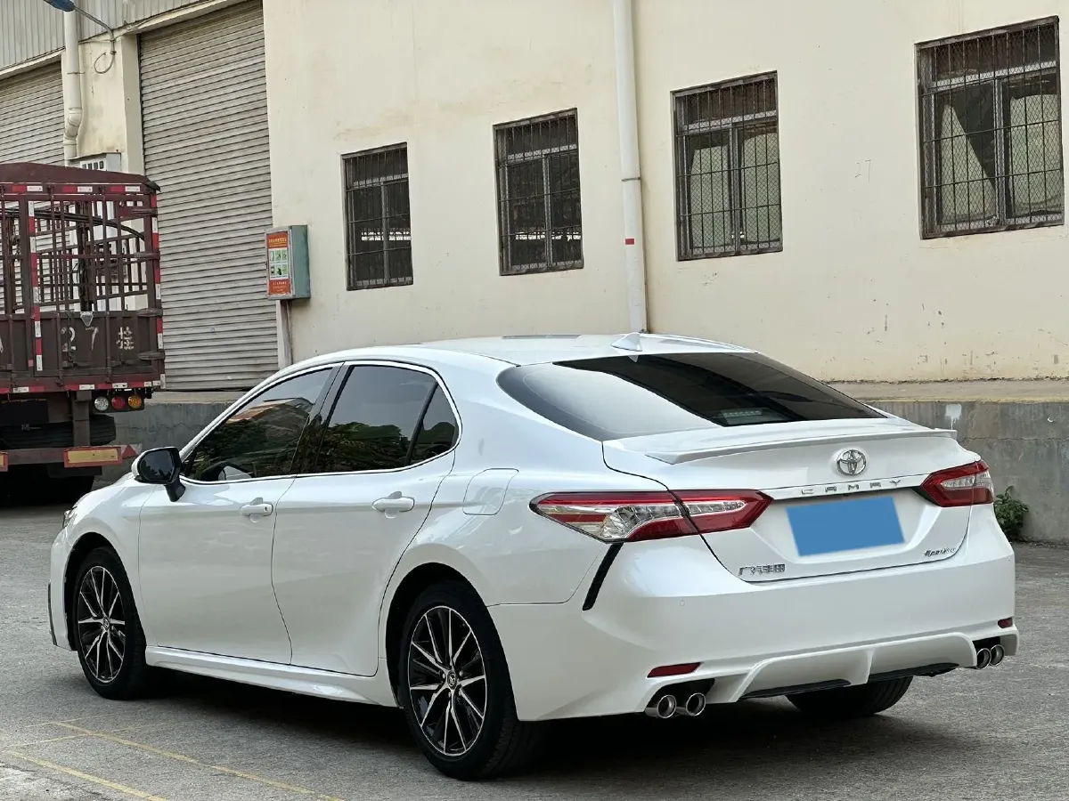 2021 Toyota Camry 2.5L 209HP L4 8AT,autocango,china used car exporter,china ev exporter,chinese used car exporter,chinese used ev exporter