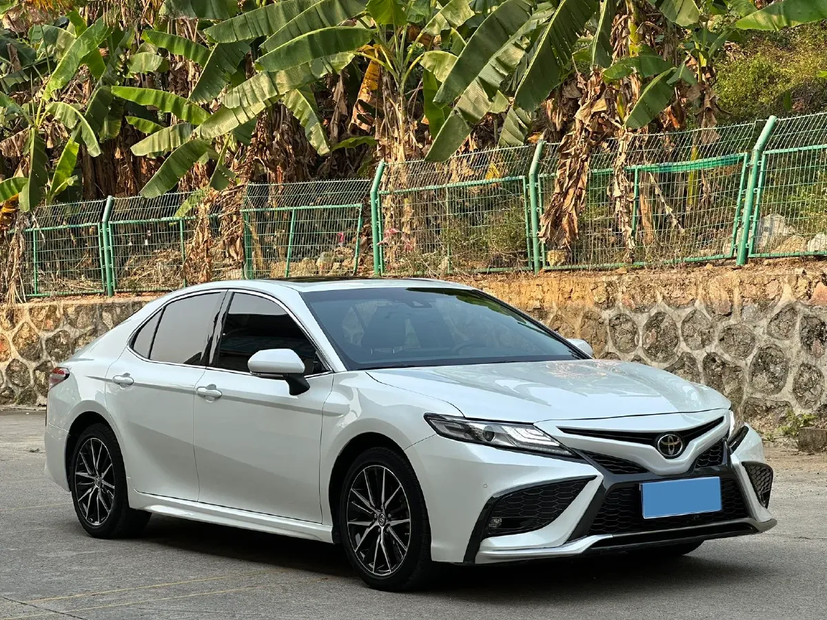 2021 Toyota Camry 2.5L 209HP L4 8AT,autocango,china used car exporter,china ev exporter,chinese used car exporter,chinese used ev exporter