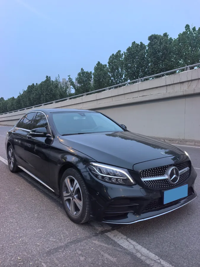 2020 Mercedes-Benz C Class 1.5T 184HP L4 9AT,autocango,china used car exporter,china ev exporter,chinese used car exporter,chinese used ev exporter