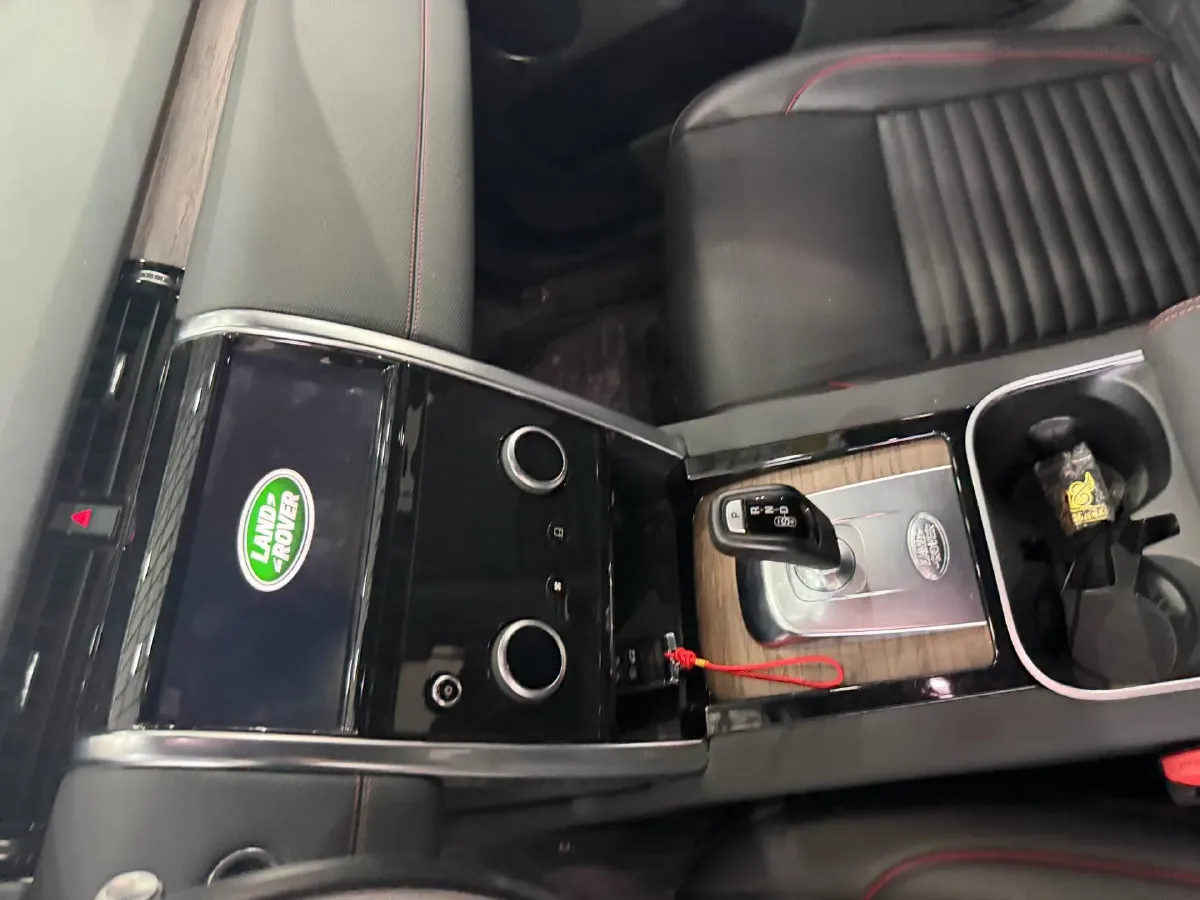 2020 Land Rover Discovery Sport 2.0T 249HP L4 9AT,autocango,china used car exporter,china ev exporter,chinese used car exporter,chinese used ev exporter