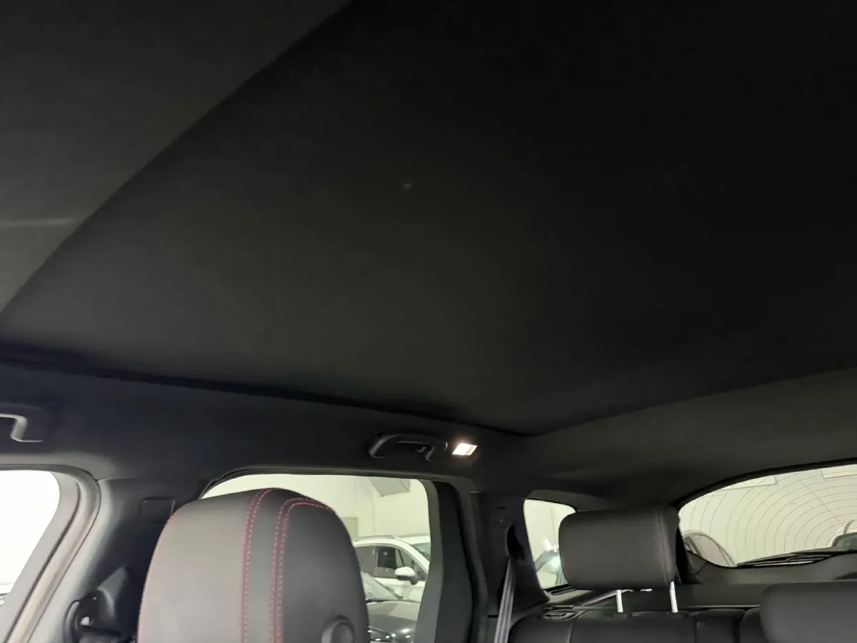 2020 Land Rover Discovery Sport 2.0T 249HP L4 9AT,autocango,china used car exporter,china ev exporter,chinese used car exporter,chinese used ev exporter