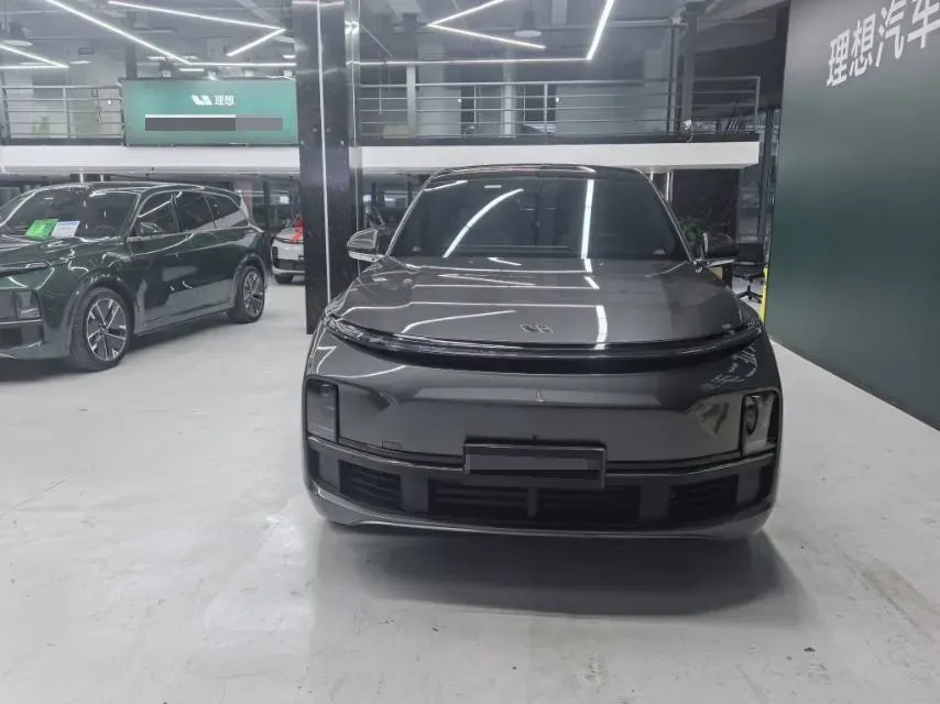2023 Li L8 Range Extended 154HP REEV 40.9KWH,autocango,china used car exporter,china ev exporter,chinese used car exporter,chinese used ev exporter