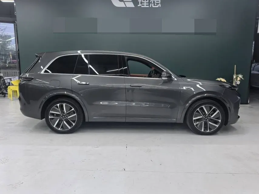 2023 Li L8 Range Extended 154HP REEV 40.9KWH,autocango,china used car exporter,china ev exporter,chinese used car exporter,chinese used ev exporter
