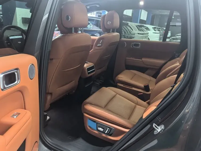 2023 Li L8 Range Extended 154HP REEV 40.9KWH,autocango,china used car exporter,china ev exporter,chinese used car exporter,chinese used ev exporter
