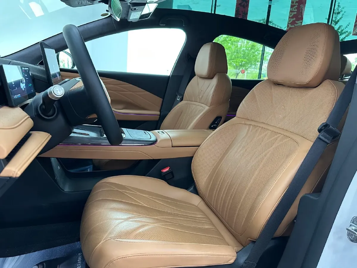 2025 Geely Galaxy Starshine 8 1.5T 163HP L4 3DHT PHEV 27.69KWH,autocango,china used car exporter,china ev exporter,chinese used car exporter,chinese used ev exporter