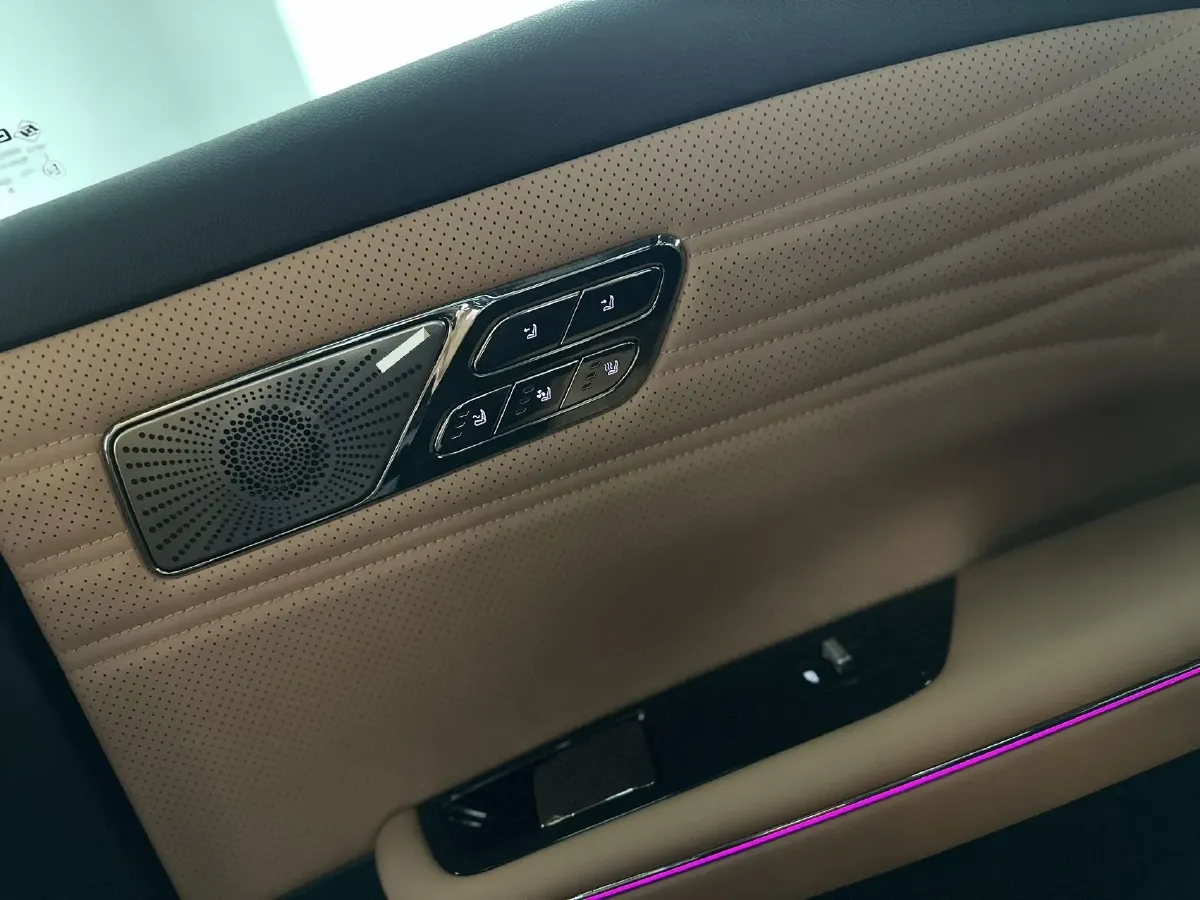 2025 Geely Galaxy Starshine 8 1.5T 163HP L4 3DHT PHEV 27.69KWH,autocango,china used car exporter,china ev exporter,chinese used car exporter,chinese used ev exporter