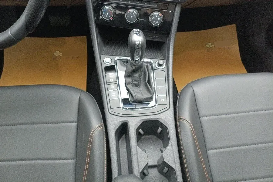 2023 Volkswagen Bora 1.2T 116HP L4 7DCT,autocango,china used car exporter,china ev exporter,chinese used car exporter,chinese used ev exporter