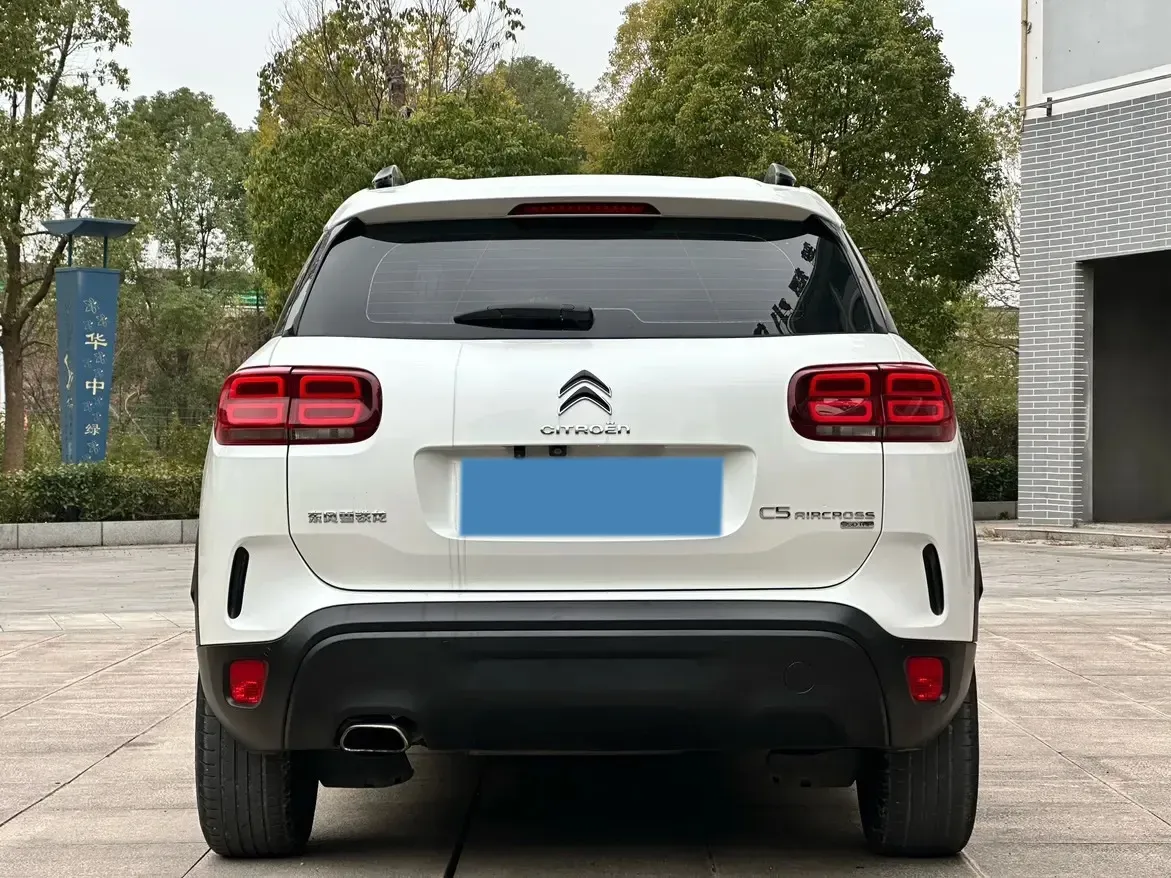 2017 Citroen C5 Aircross 1.6T 167HP L4 6AT,autocango,china used car exporter,china ev exporter,chinese used car exporter,chinese used ev exporter