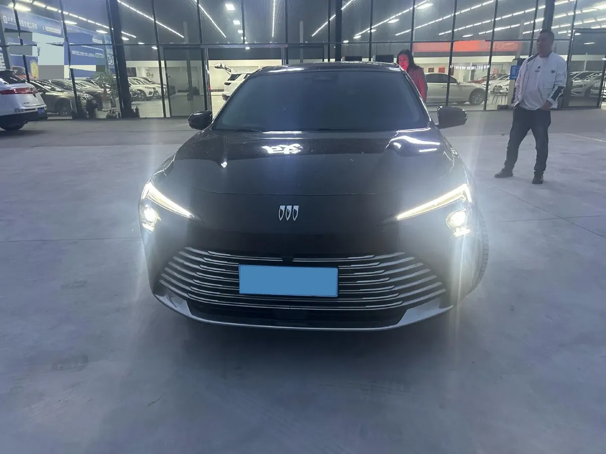 2025 Buick Larcosse 2.0T 237HP L4 9AT,autocango,china used car exporter,china ev exporter,chinese used car exporter,chinese used ev exporter