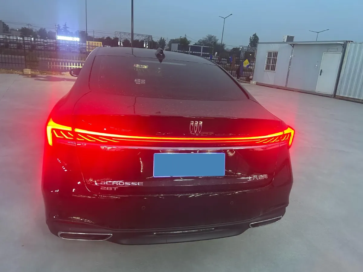 2025 Buick Larcosse 2.0T 237HP L4 9AT,autocango,china used car exporter,china ev exporter,chinese used car exporter,chinese used ev exporter