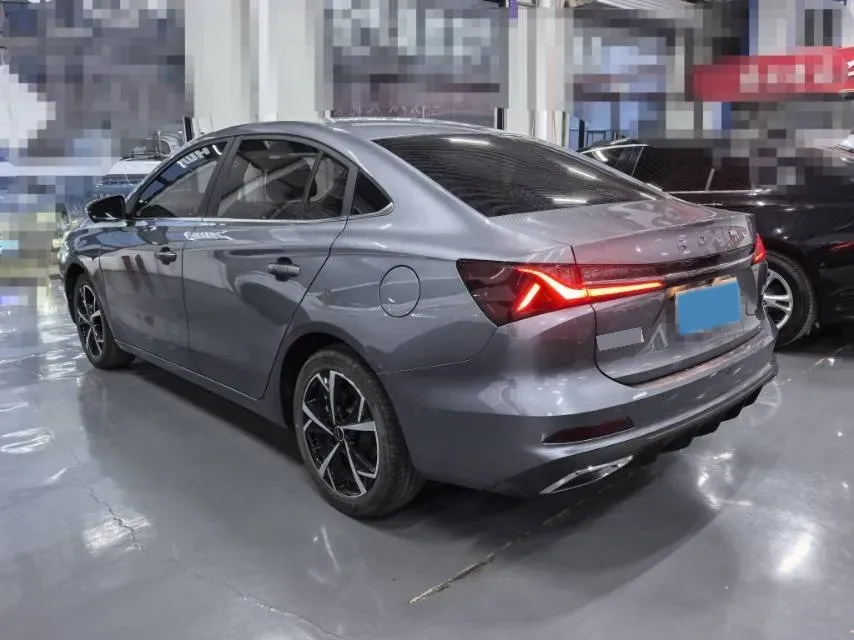 2023 Roewe i5 1.5L 129HP L4 CVT,autocango,china used car exporter,china ev exporter,chinese used car exporter,chinese used ev exporter