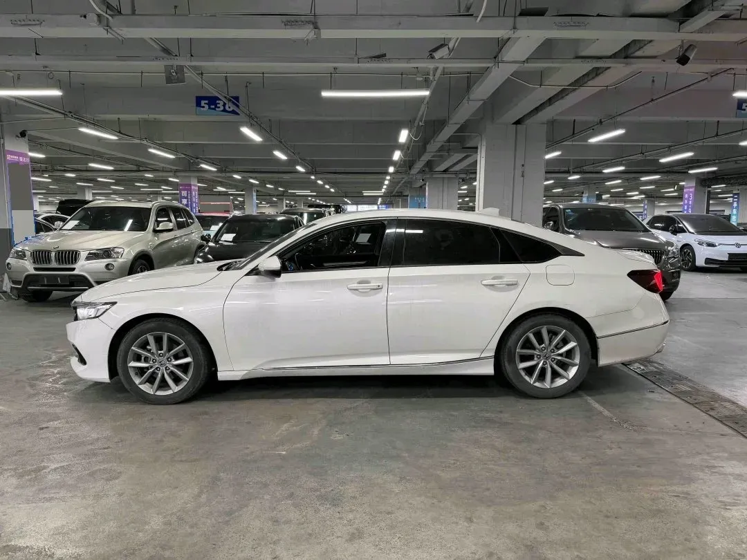 2022 Honda Accord 1.5T 194HP L4 CVT,autocango,china used car exporter,china ev exporter,chinese used car exporter,chinese used ev exporter