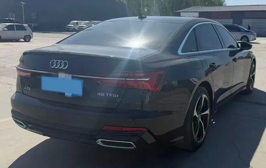2021 Audi A6L 2.0T 224HP L4 7DCT,autocango,china used car exporter,china ev exporter,chinese used car exporter,chinese used ev exporter