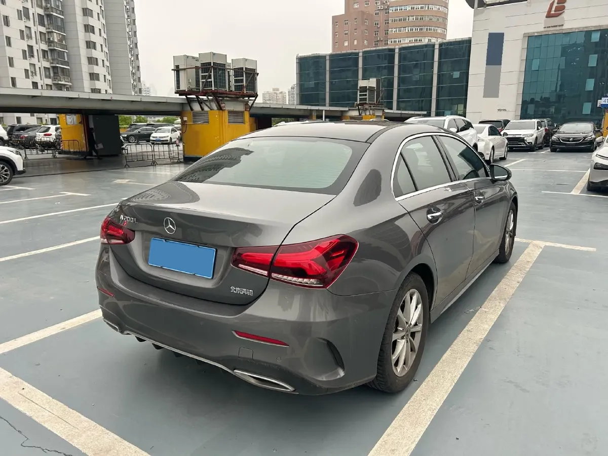 2022 Mercedes-Benz A Class 1.3T 163HP L4 7DCT,autocango,china used car exporter,china ev exporter,chinese used car exporter,chinese used ev exporter