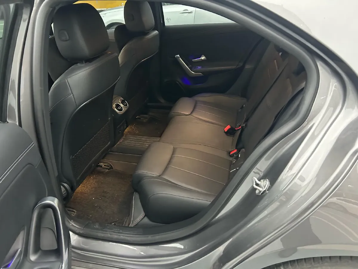 2022 Mercedes-Benz A Class 1.3T 163HP L4 7DCT,autocango,china used car exporter,china ev exporter,chinese used car exporter,chinese used ev exporter