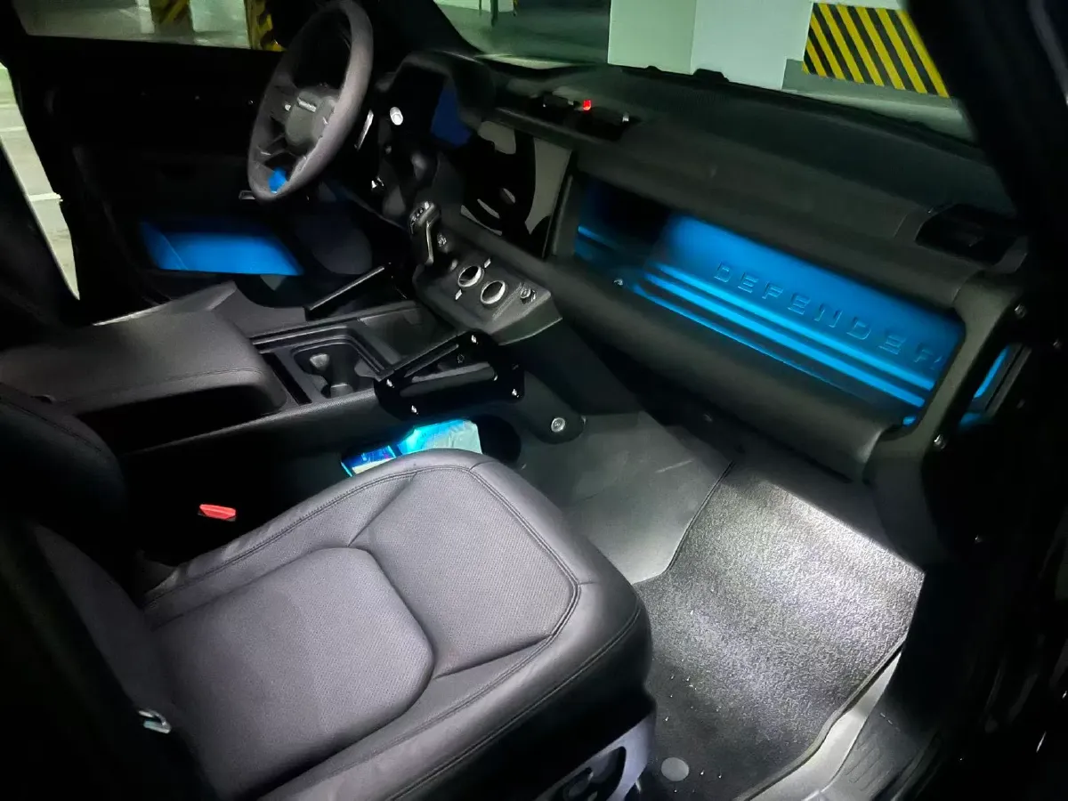 2024 Land Rover Defender 5.0T 525HP V8 8AT,autocango,china used car exporter,china ev exporter,chinese used car exporter,chinese used ev exporter