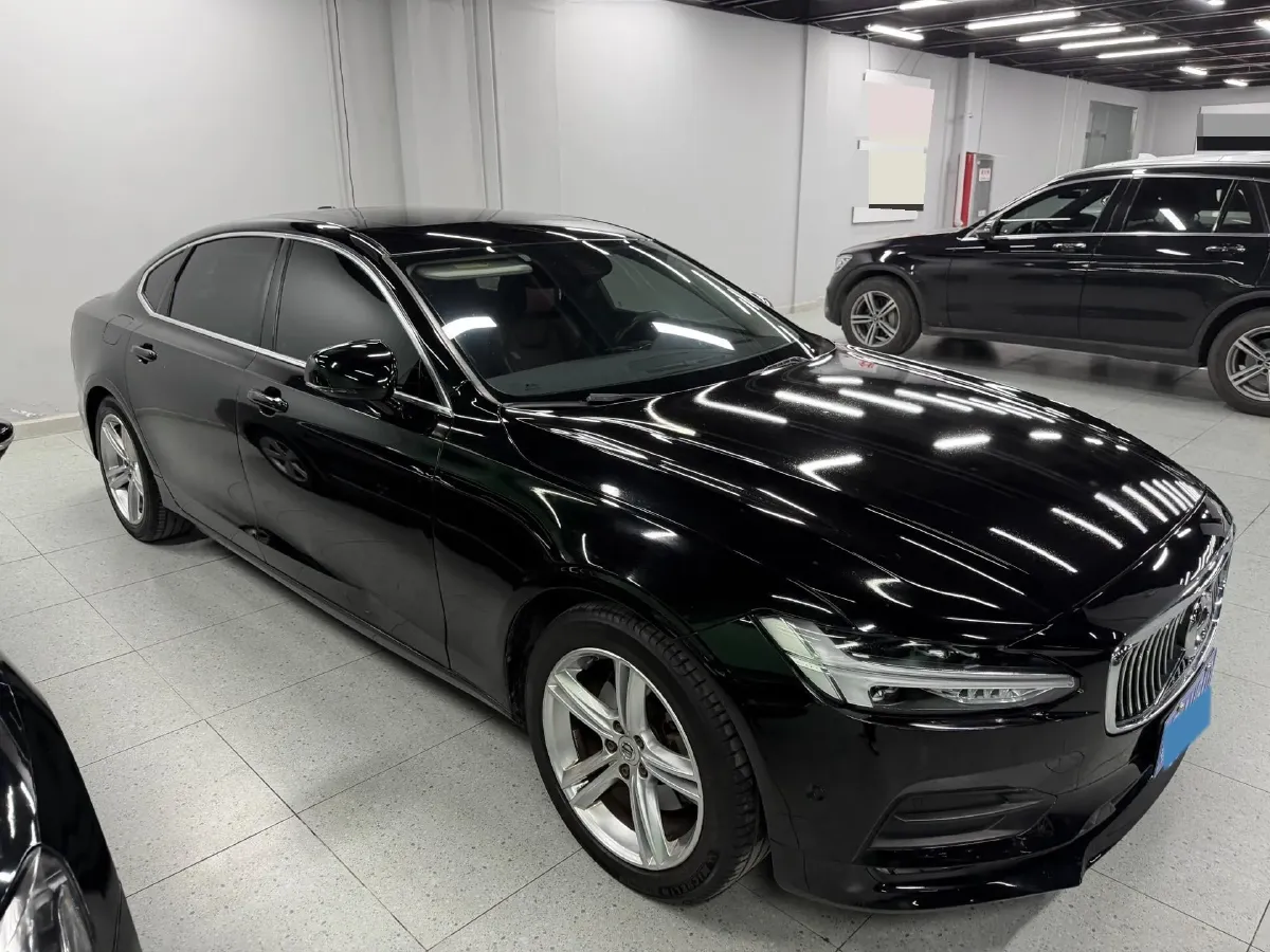 2018 Volvo S90 2.0T 190HP L4 8AT,autocango,china used car exporter,china ev exporter,chinese used car exporter,chinese used ev exporter