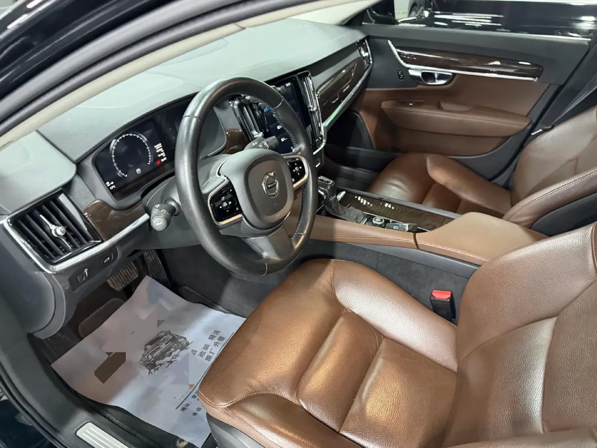 2018 Volvo S90 2.0T 190HP L4 8AT,autocango,china used car exporter,china ev exporter,chinese used car exporter,chinese used ev exporter