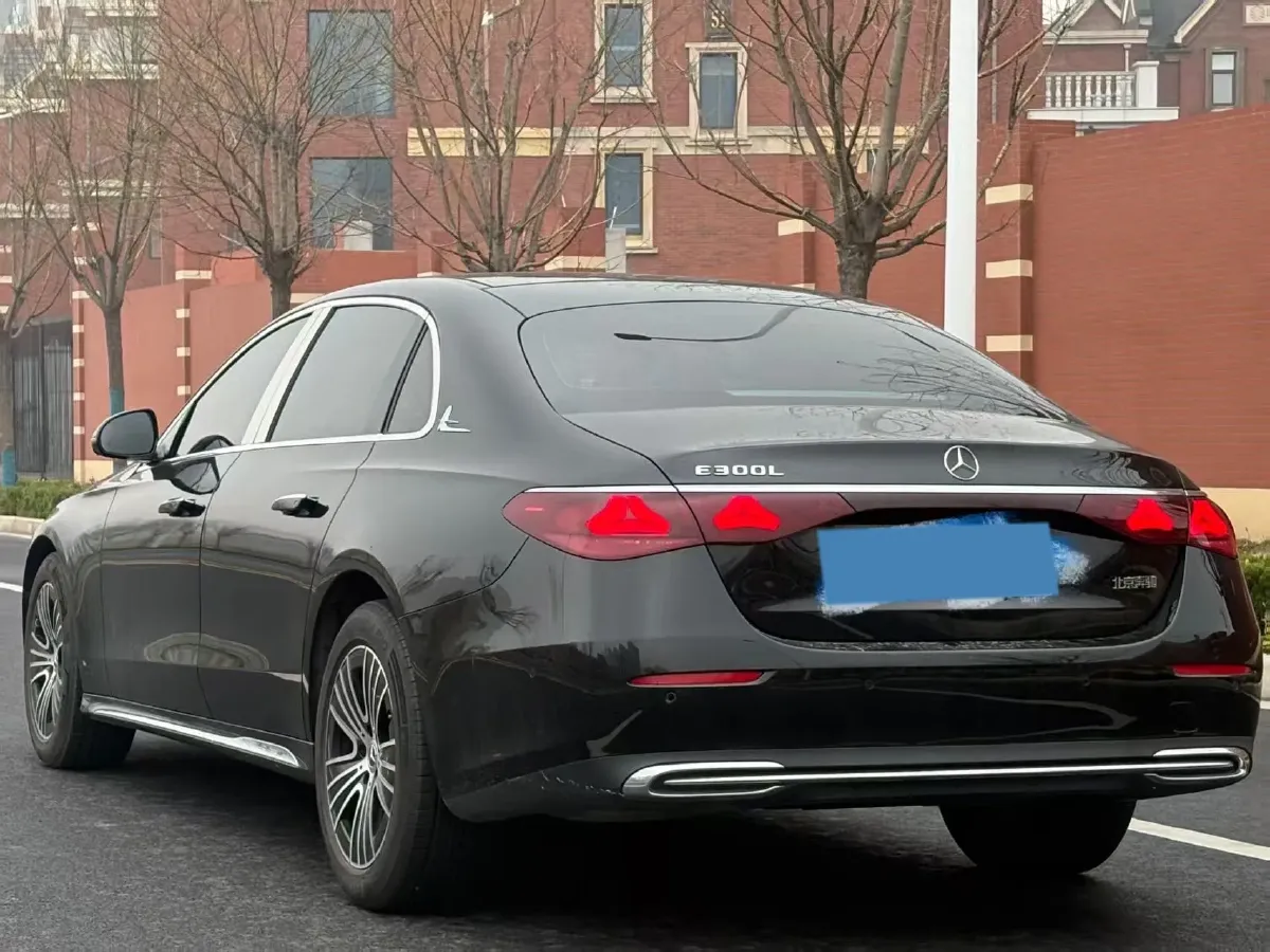 2025 Mercedes-Benz E Class 2.0T 204HP L4 9AT,autocango,china used car exporter,china ev exporter,chinese used car exporter,chinese used ev exporter