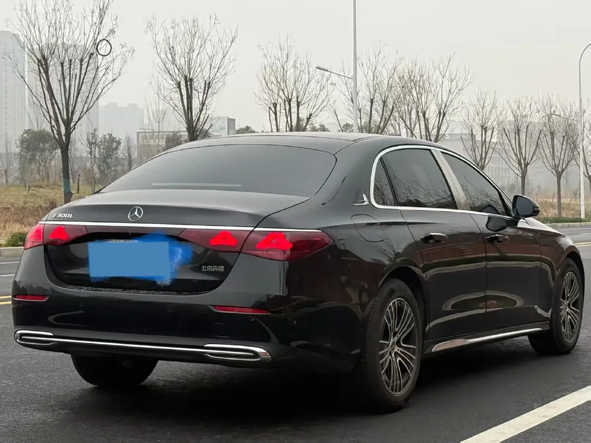 2025 Mercedes-Benz E Class 2.0T 204HP L4 9AT,autocango,china used car exporter,china ev exporter,chinese used car exporter,chinese used ev exporter
