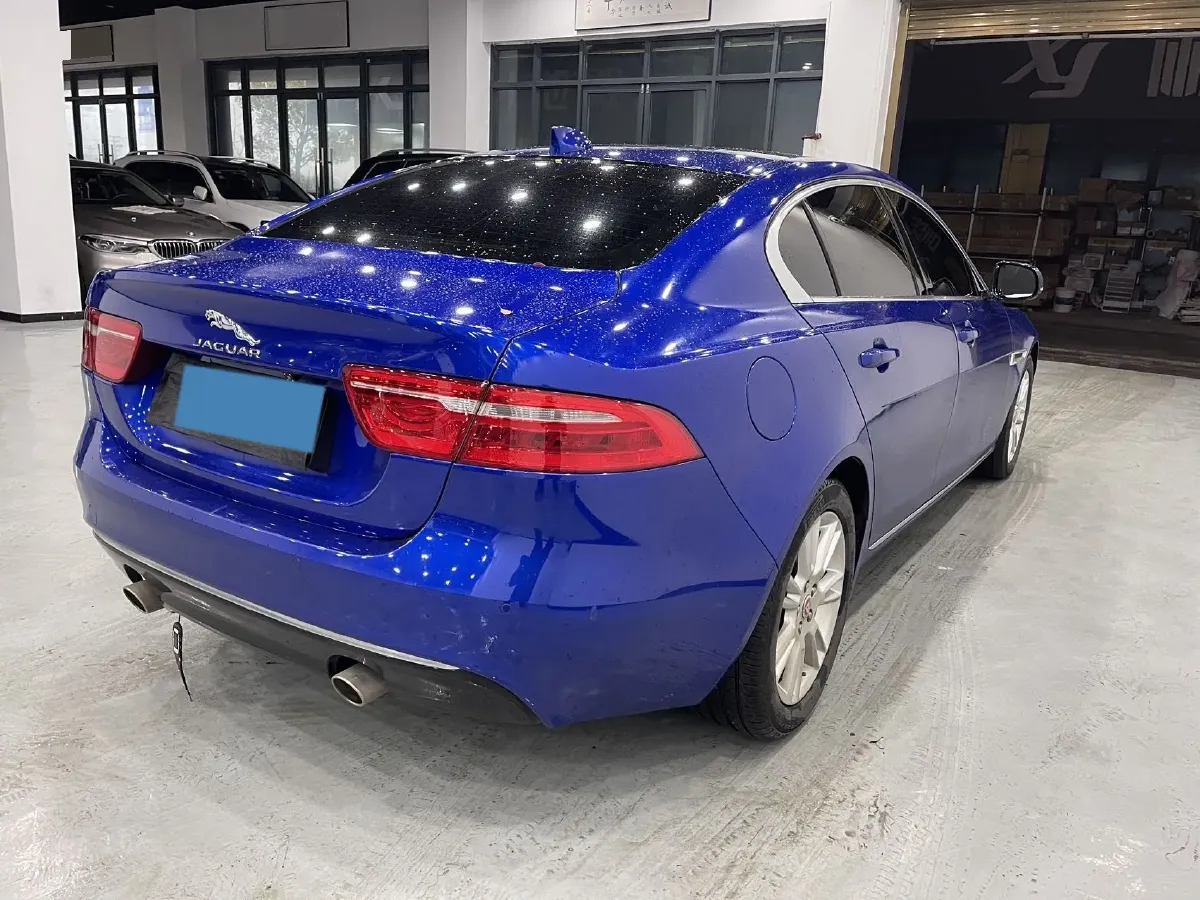 2019 HongQi H7 2.0T 204HP L4 6AT,autocango,china used car exporter,china ev exporter,chinese used car exporter,chinese used ev exporter