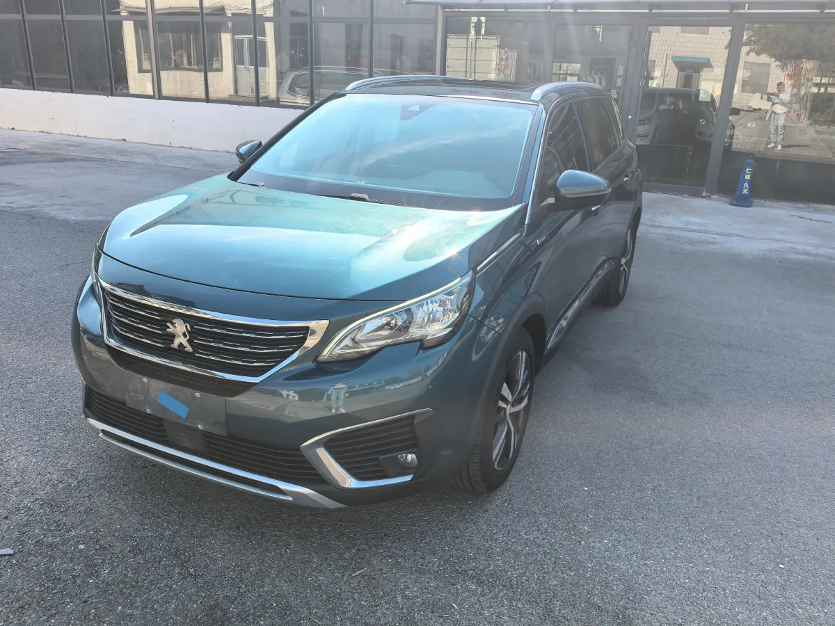 2017 Peugeot 5008 1.8T 204HP L4 6AT,autocango,china used car exporter,china ev exporter,chinese used car exporter,chinese used ev exporter