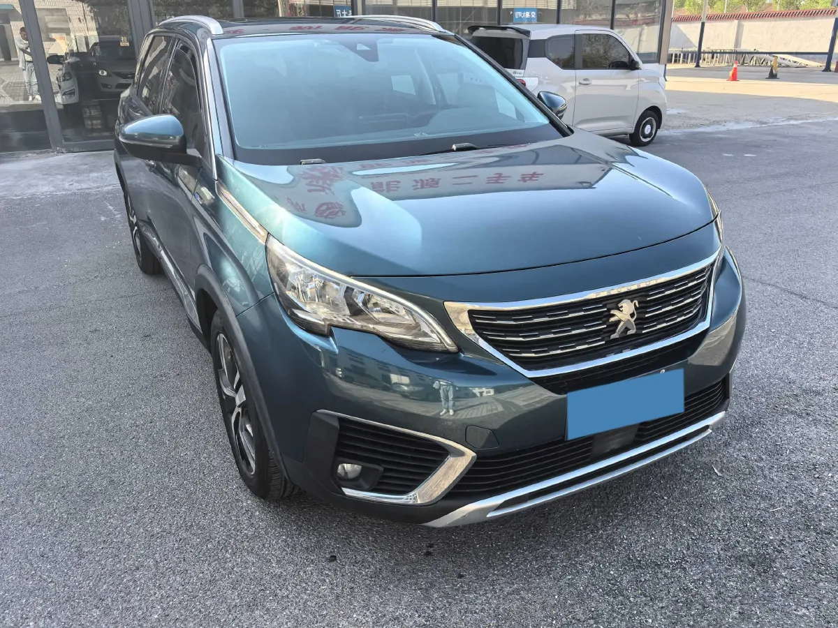 2017 Peugeot 5008 1.8T 204HP L4 6AT,autocango,china used car exporter,china ev exporter,chinese used car exporter,chinese used ev exporter