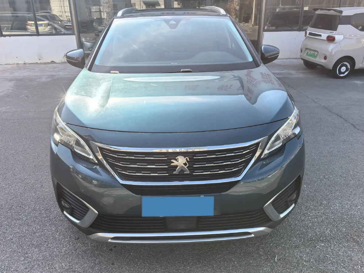 2017 Peugeot 5008 1.8T 204HP L4 6AT,autocango,china used car exporter,china ev exporter,chinese used car exporter,chinese used ev exporter