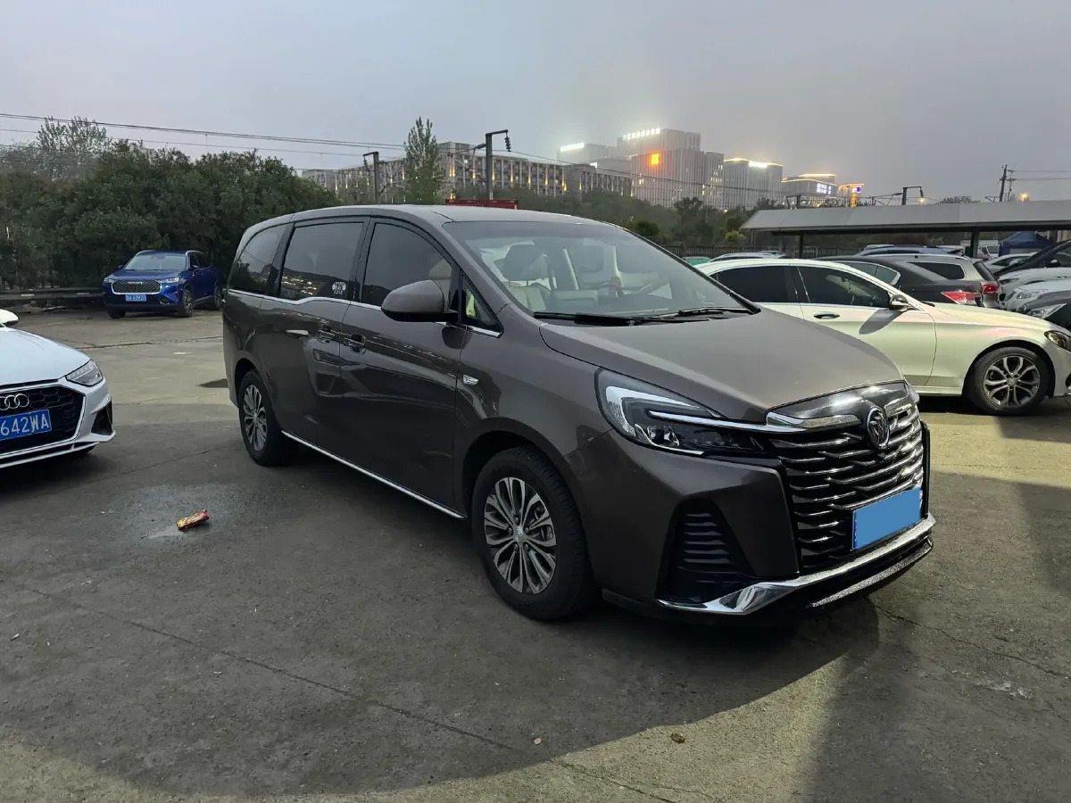 2023 Buick GL8 2.0T 237HP L4 9AT,autocango,china used car exporter,china ev exporter,chinese used car exporter,chinese used ev exporter