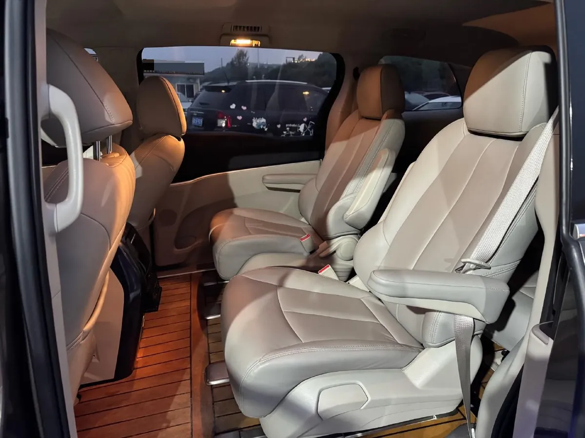 2023 Buick GL8 2.0T 237HP L4 9AT,autocango,china used car exporter,china ev exporter,chinese used car exporter,chinese used ev exporter