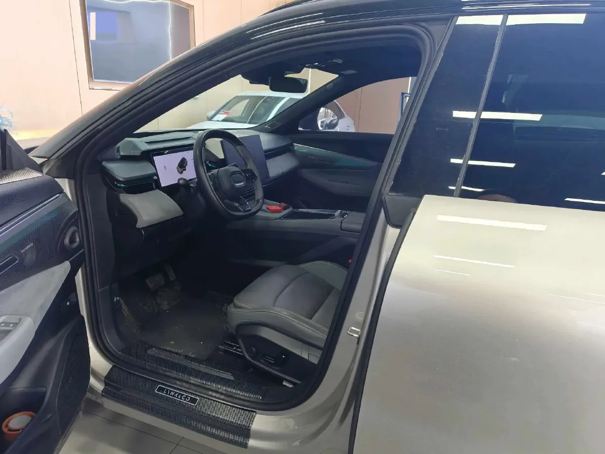 2023 LYNK&CO 08 EM-P 1.5T 163HP L4 3DHT PHEV 21.2KWH,autocango,china used car exporter,china ev exporter,chinese used car exporter,chinese used ev exporter