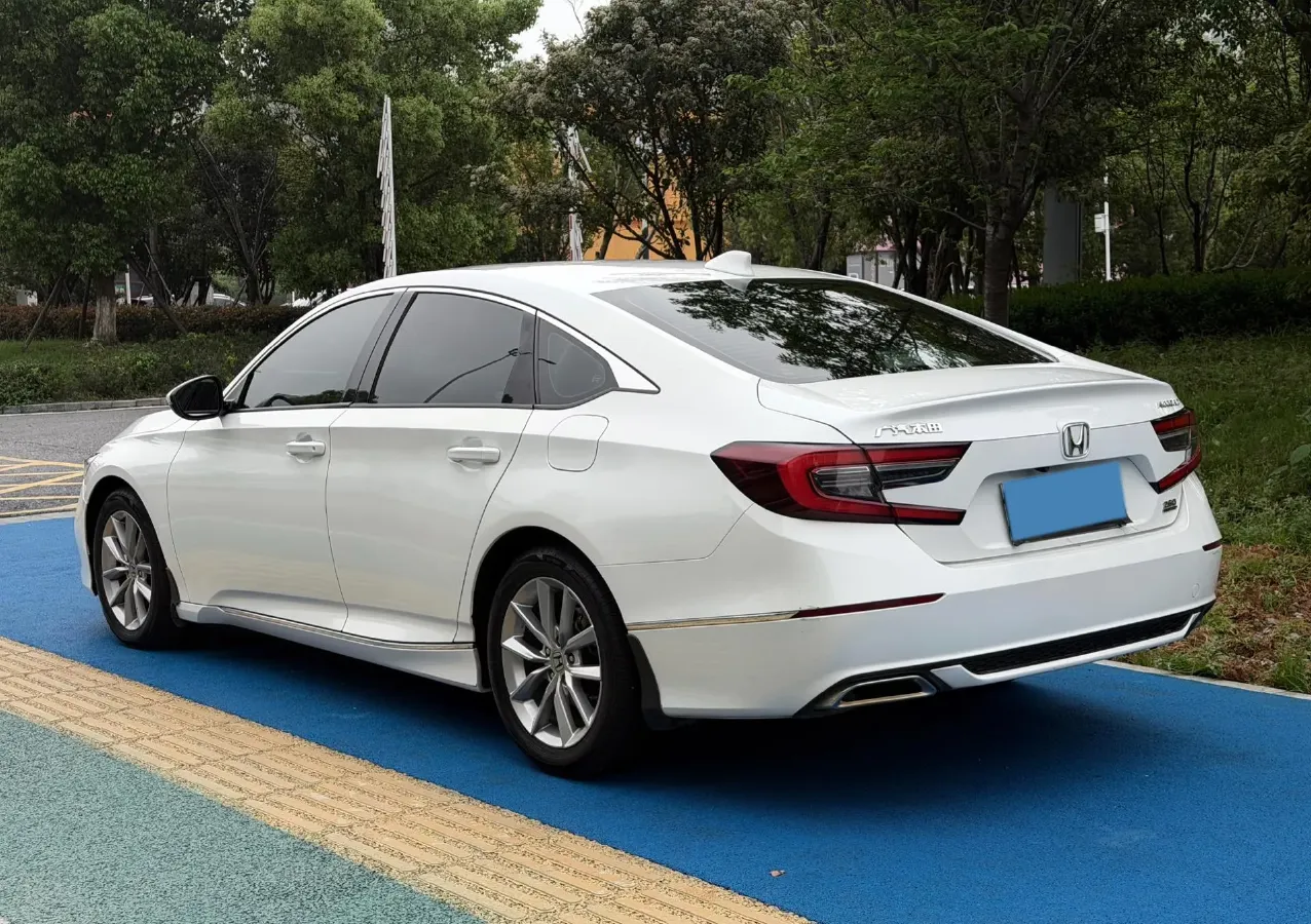 2022 Honda Accord 1.5T 194HP L4 CVT,autocango,china used car exporter,china ev exporter,chinese used car exporter,chinese used ev exporter