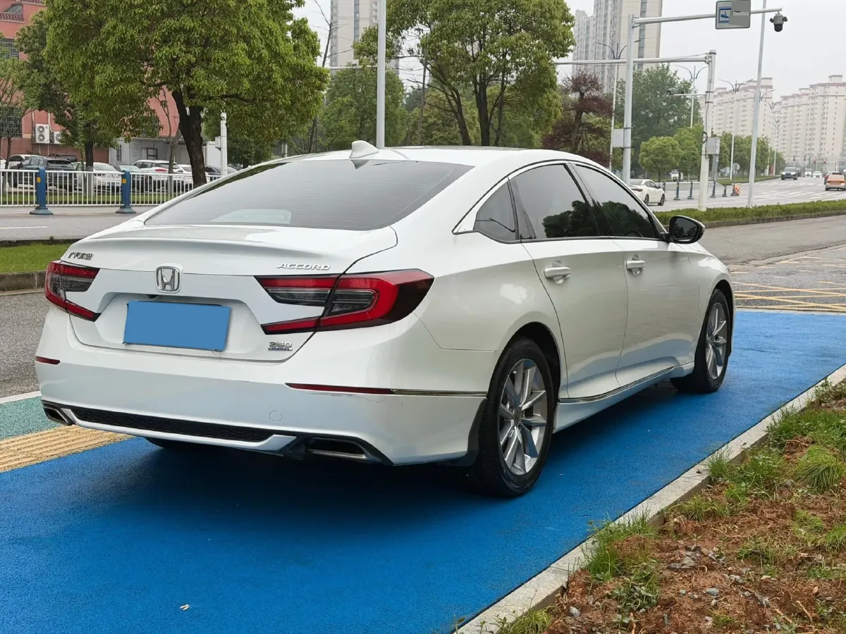 2022 Honda Accord 1.5T 194HP L4 CVT,autocango,china used car exporter,china ev exporter,chinese used car exporter,chinese used ev exporter