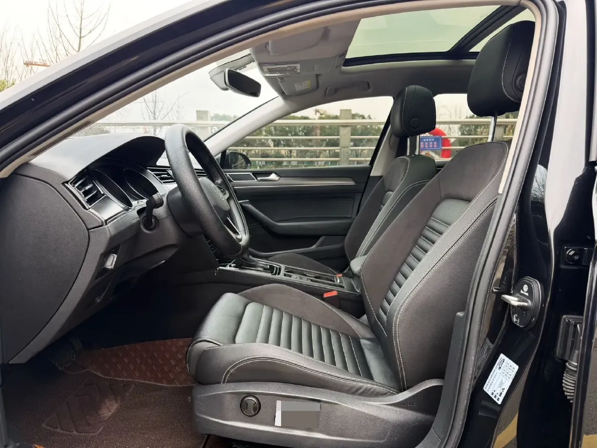 2020 Volkswagen Magotan 1.4T 150HP L4 7DCT,autocango,china used car exporter,china ev exporter,chinese used car exporter,chinese used ev exporter