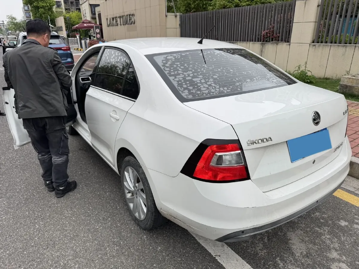 2019 SWM G01 1.5T 156HP L4 6AT,autocango,china used car exporter,china ev exporter,chinese used car exporter,chinese used ev exporter