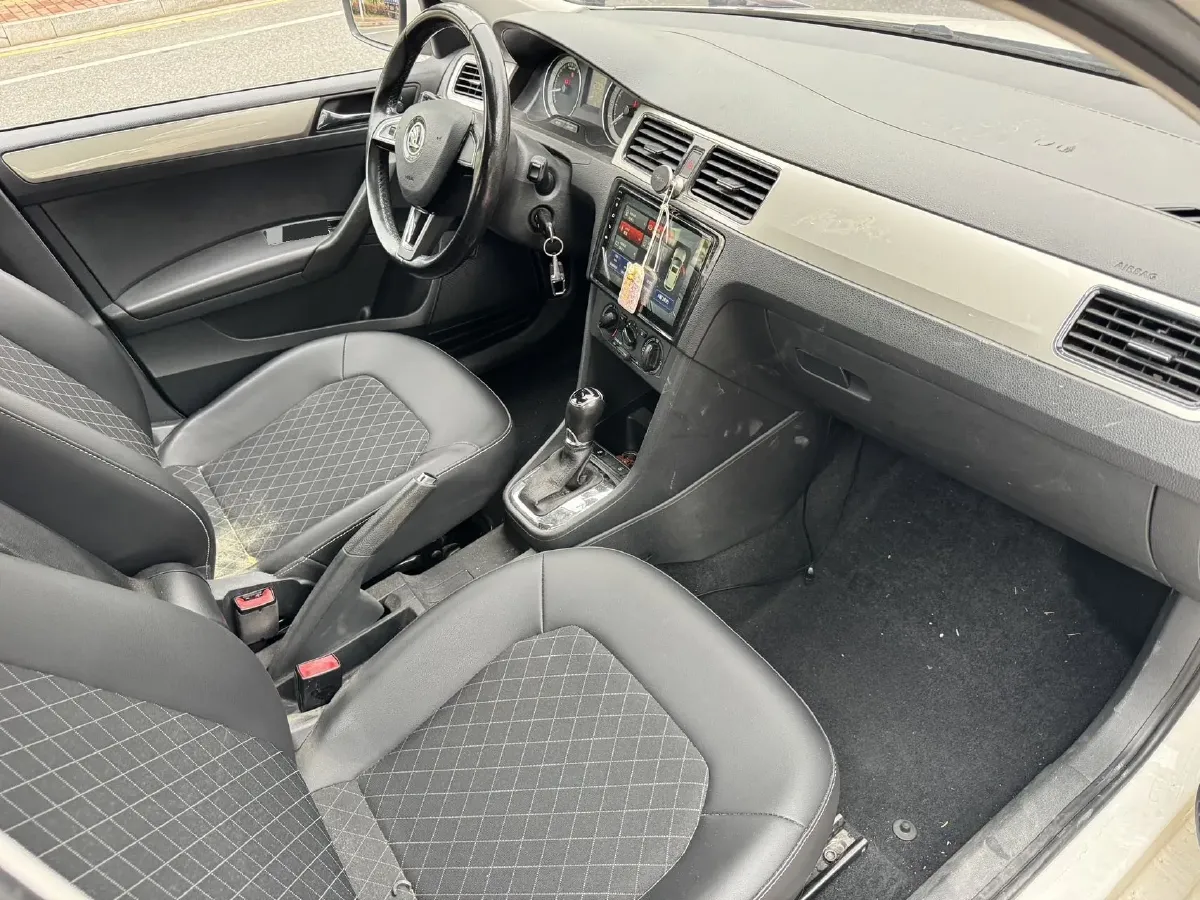 2019 SWM G01 1.5T 156HP L4 6AT,autocango,china used car exporter,china ev exporter,chinese used car exporter,chinese used ev exporter