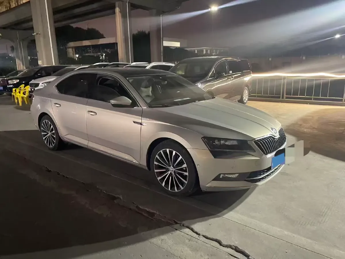 2019 Honda CR-V 2.0L 146HP L4 E-CVT Hybrid,autocango,china used car exporter,china ev exporter,chinese used car exporter,chinese used ev exporter