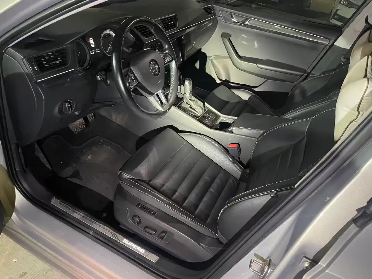 2019 Honda CR-V 2.0L 146HP L4 E-CVT Hybrid,autocango,china used car exporter,china ev exporter,chinese used car exporter,chinese used ev exporter