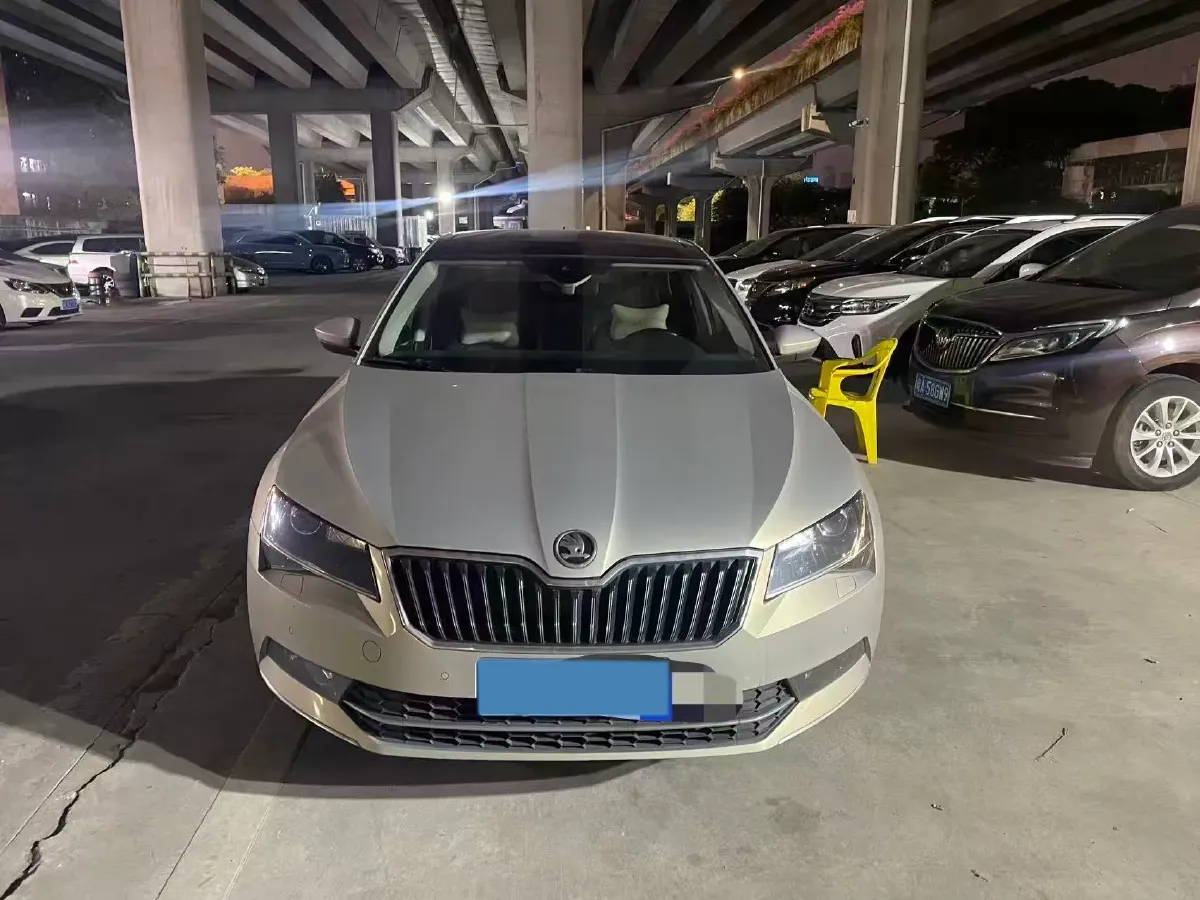 2019 Honda CR-V 2.0L 146HP L4 E-CVT Hybrid,autocango,china used car exporter,china ev exporter,chinese used car exporter,chinese used ev exporter