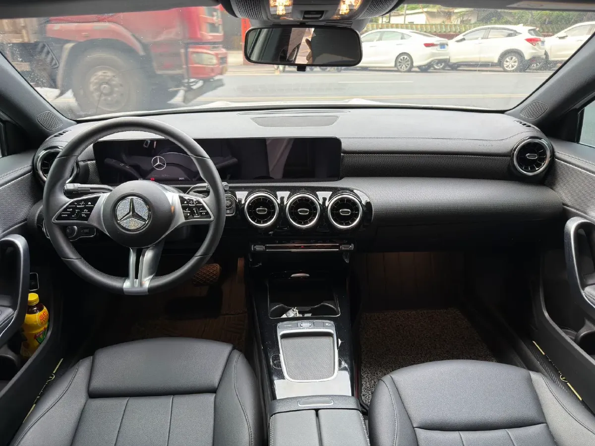 2023 Mercedes-Benz A Class 1.3T 136HP L4 7DCT,autocango,china used car exporter,china ev exporter,chinese used car exporter,chinese used ev exporter