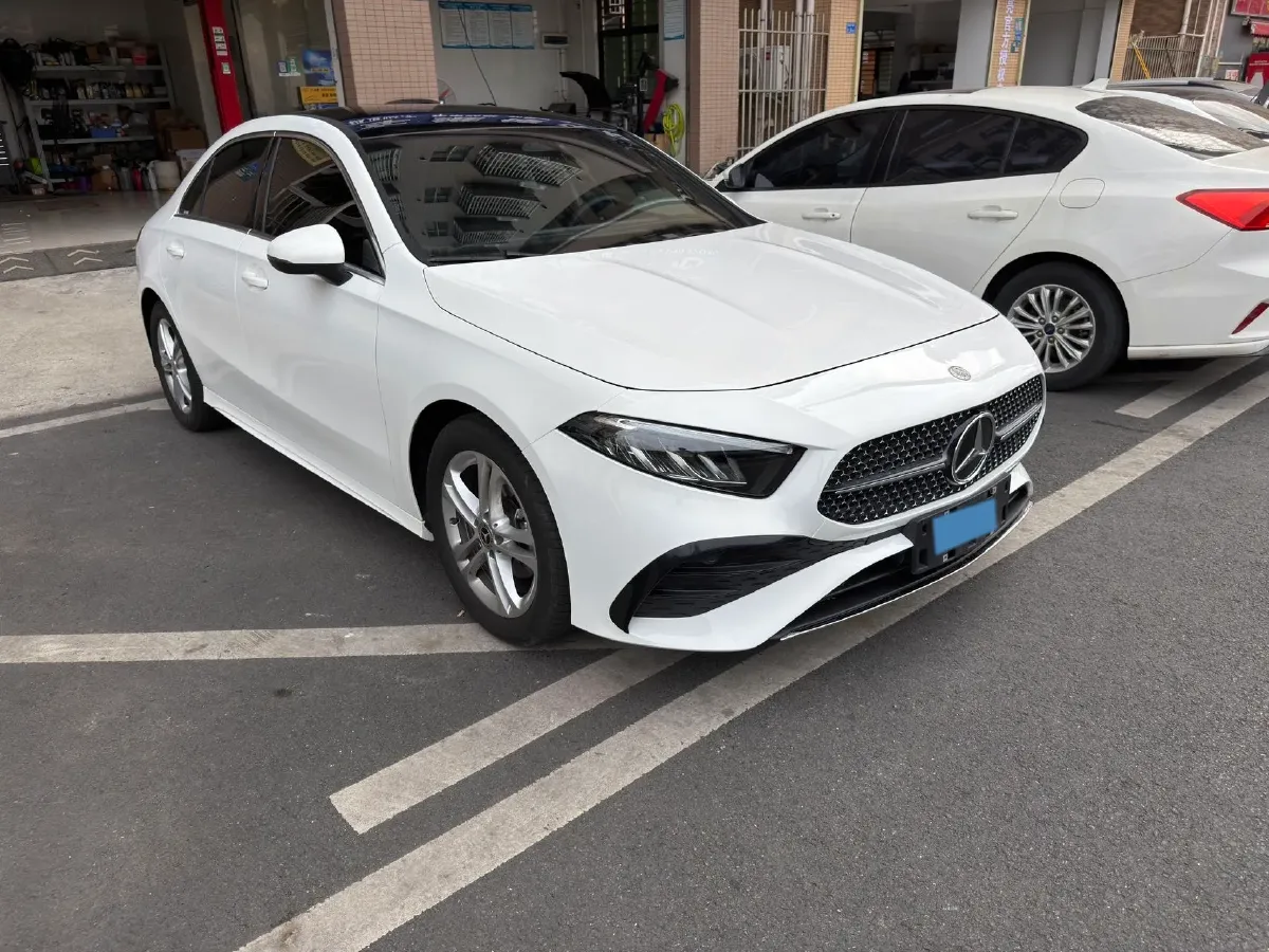 2023 Mercedes-Benz A Class 1.3T 136HP L4 7DCT,autocango,china used car exporter,china ev exporter,chinese used car exporter,chinese used ev exporter