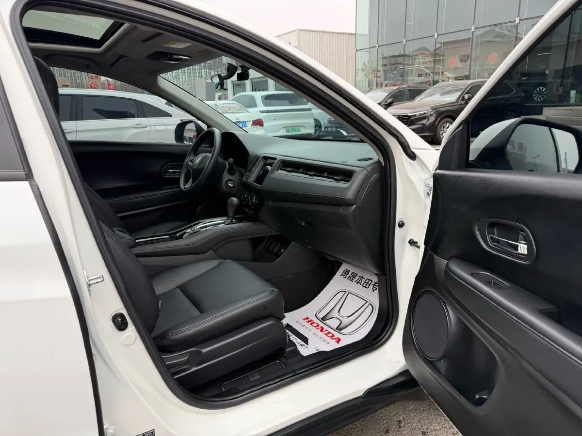 2022 Honda Vezel 1.5L 131HP L4 CVT,autocango,china used car exporter,china ev exporter,chinese used car exporter,chinese used ev exporter